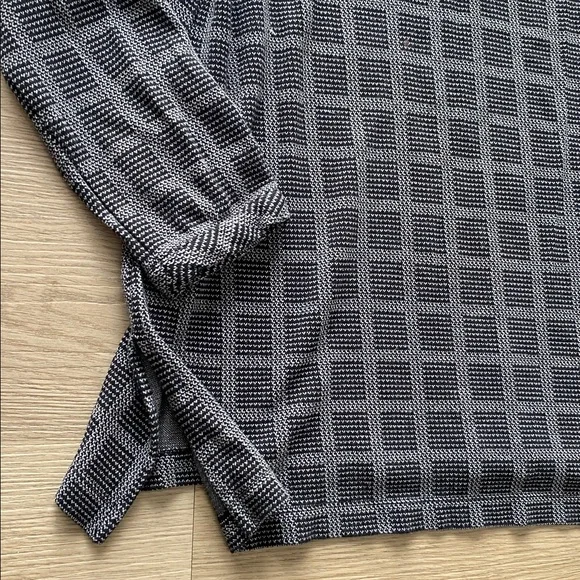 J. Jill Patterned Tunic Top - Picture 5 of 9